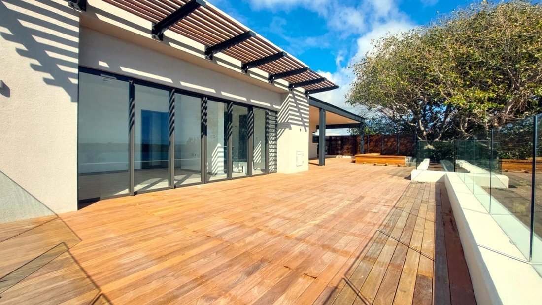 Pds Seafront Penthouse For Sale , St Antoine In Mauritius For Sale