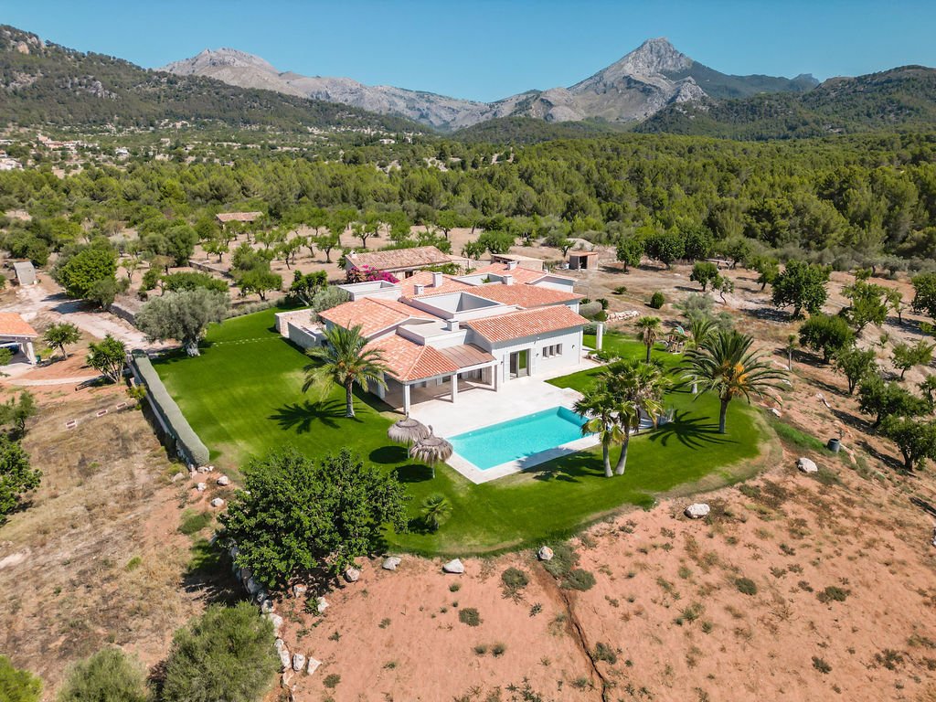 Finca in Calvia, Balearic Islands, Spain 1 - 13551823