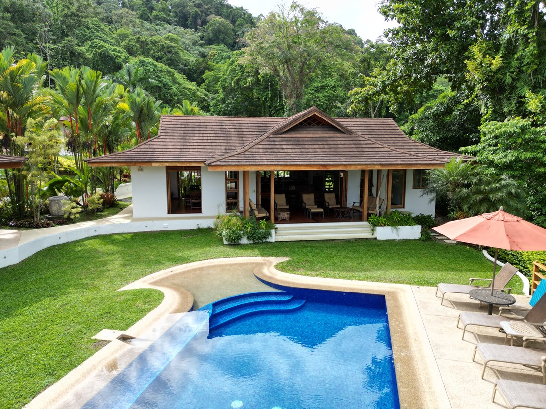 Luxury Villa With Golf Course And Ocean In Cahuita, Limón Province
