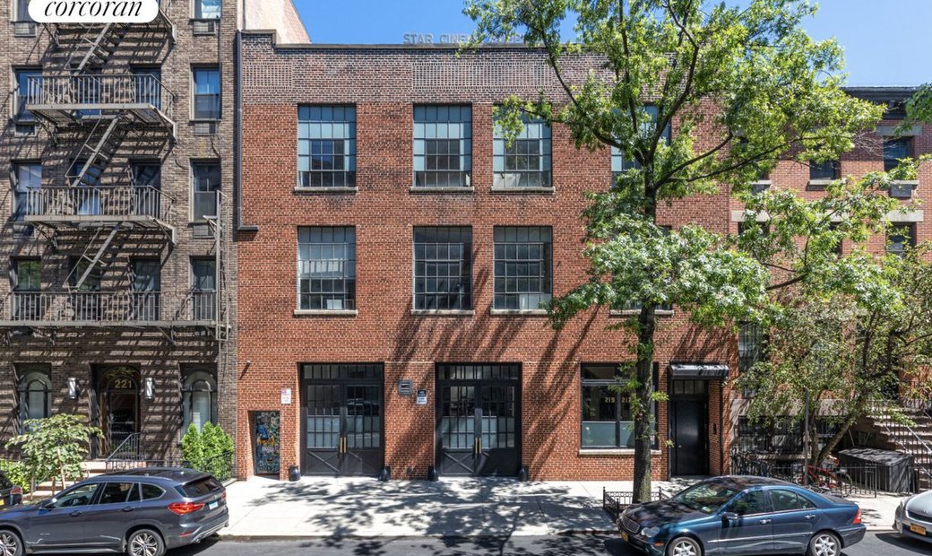 217 West 21st Street, New York, Ny 10011 In New York, New York, United