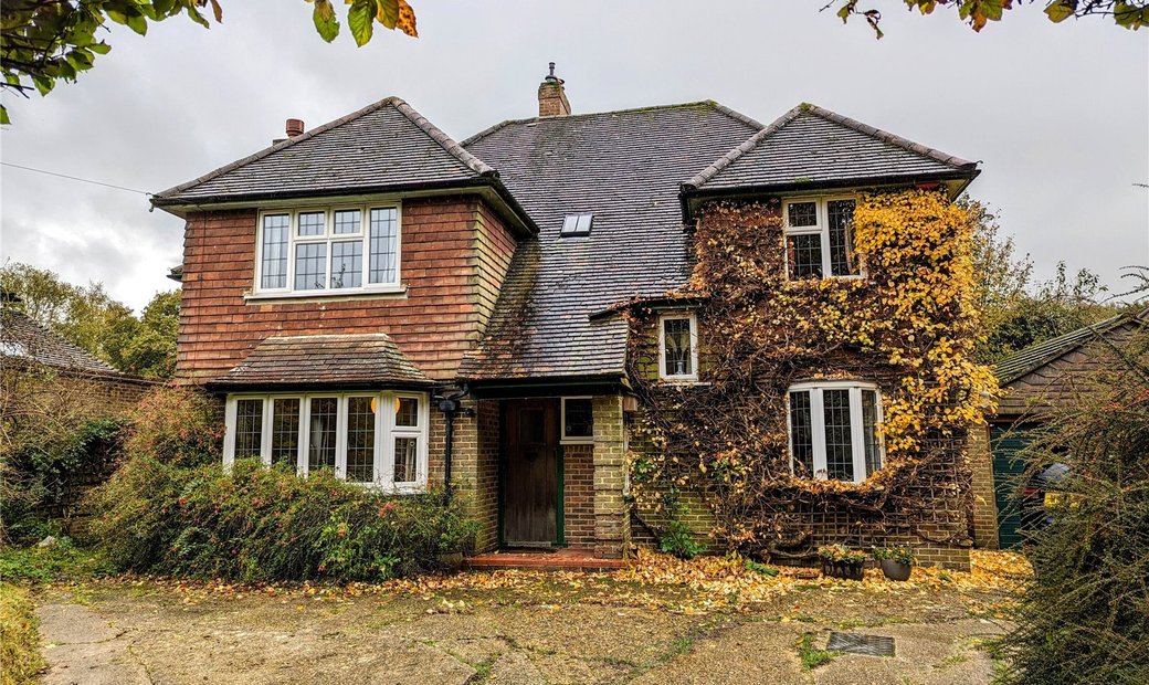 5 Bedroom Detached House For Sale In In Bletchingley, England, United
