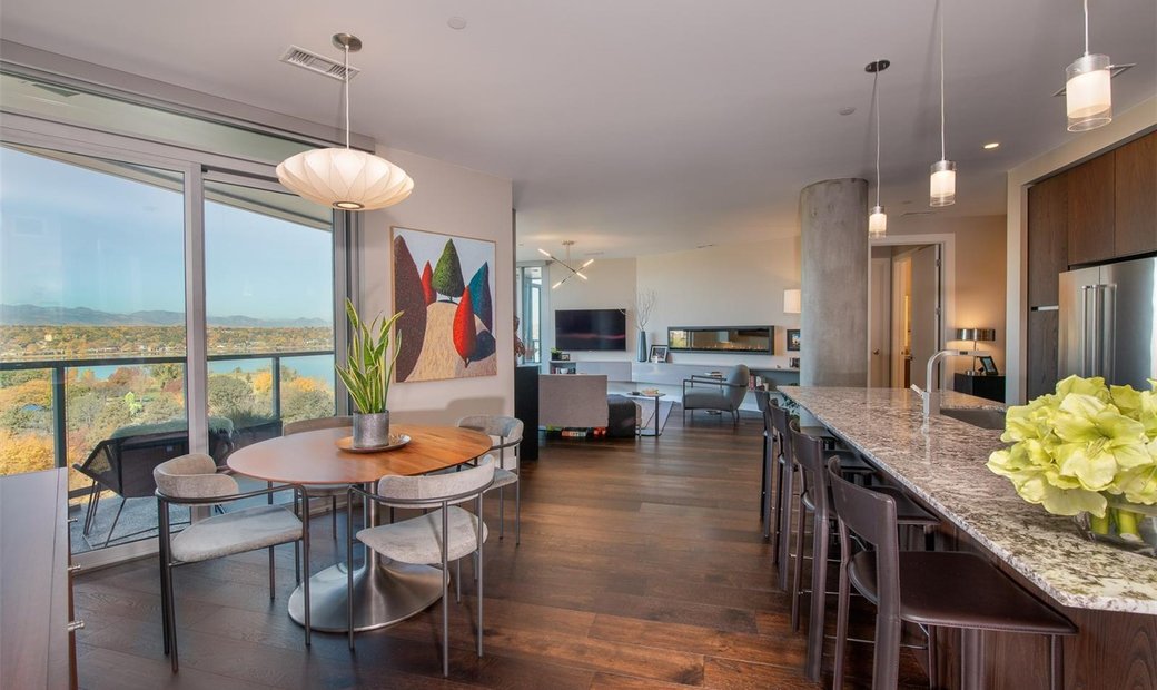 Spectacular Lakehouse Condo With Wide In Denver, Colorado, United