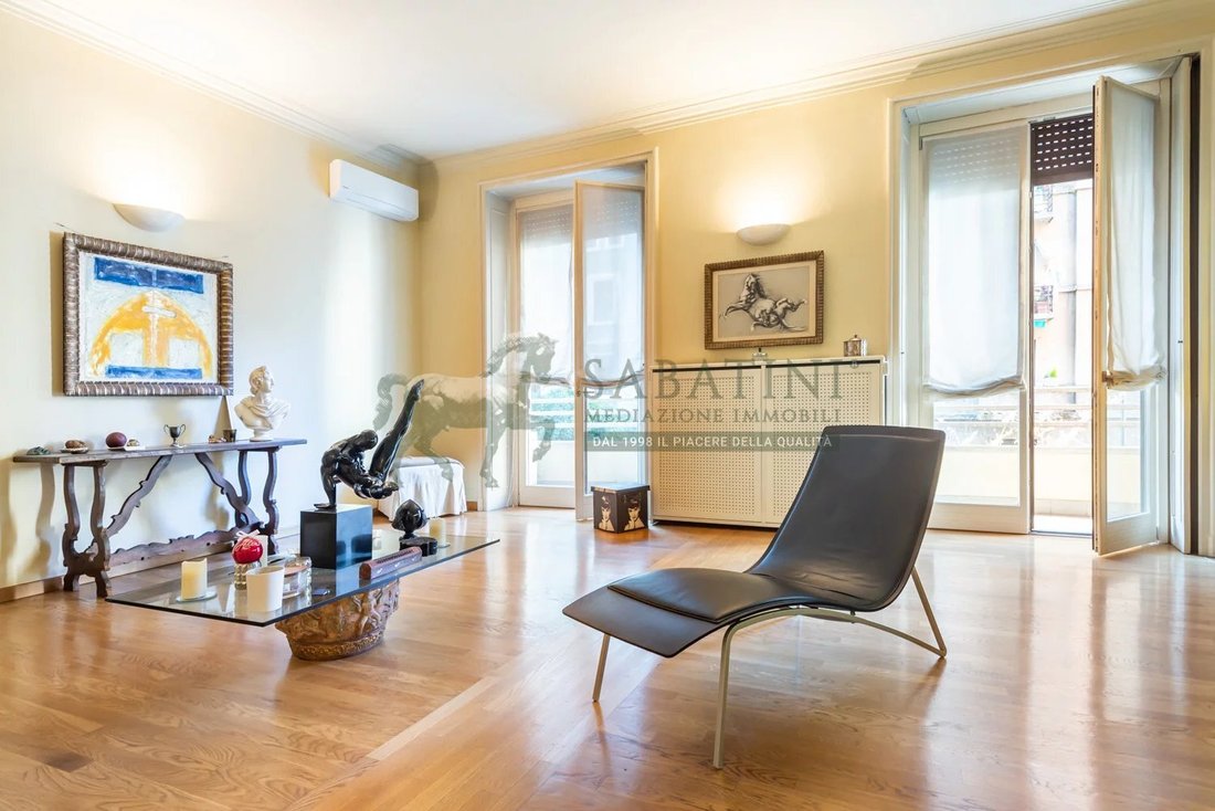 Milano Apartment In Milan, Lombardy, Italy For Sale (13556179)