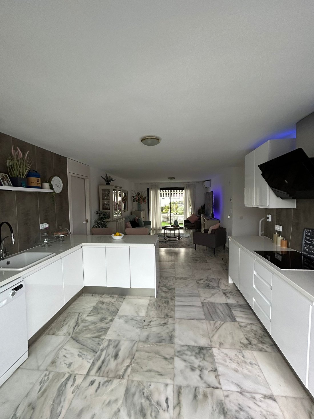 Townhouse in Marbella, Andalusia, Spain 3 - 13558969