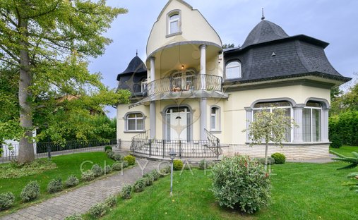 Villa in Göd, Pest County, Hungary 1