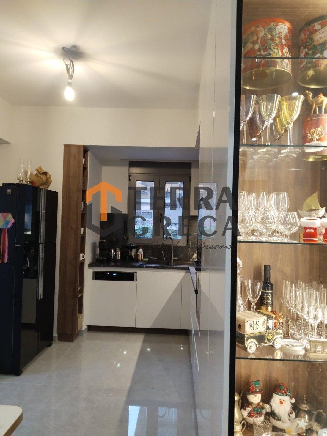 Apartment in South Athens, Attica, Greece 5 - 13560994