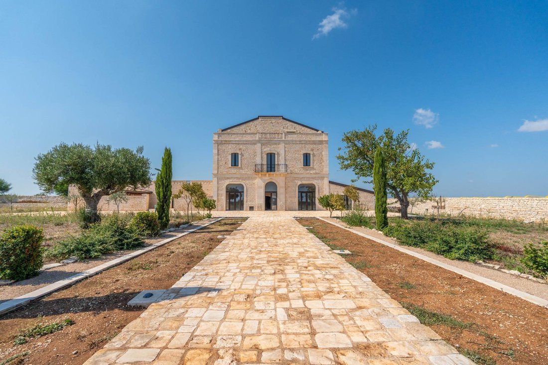 Corps de ferme à Casamassima, Pouilles, Italie 3 - 13559062