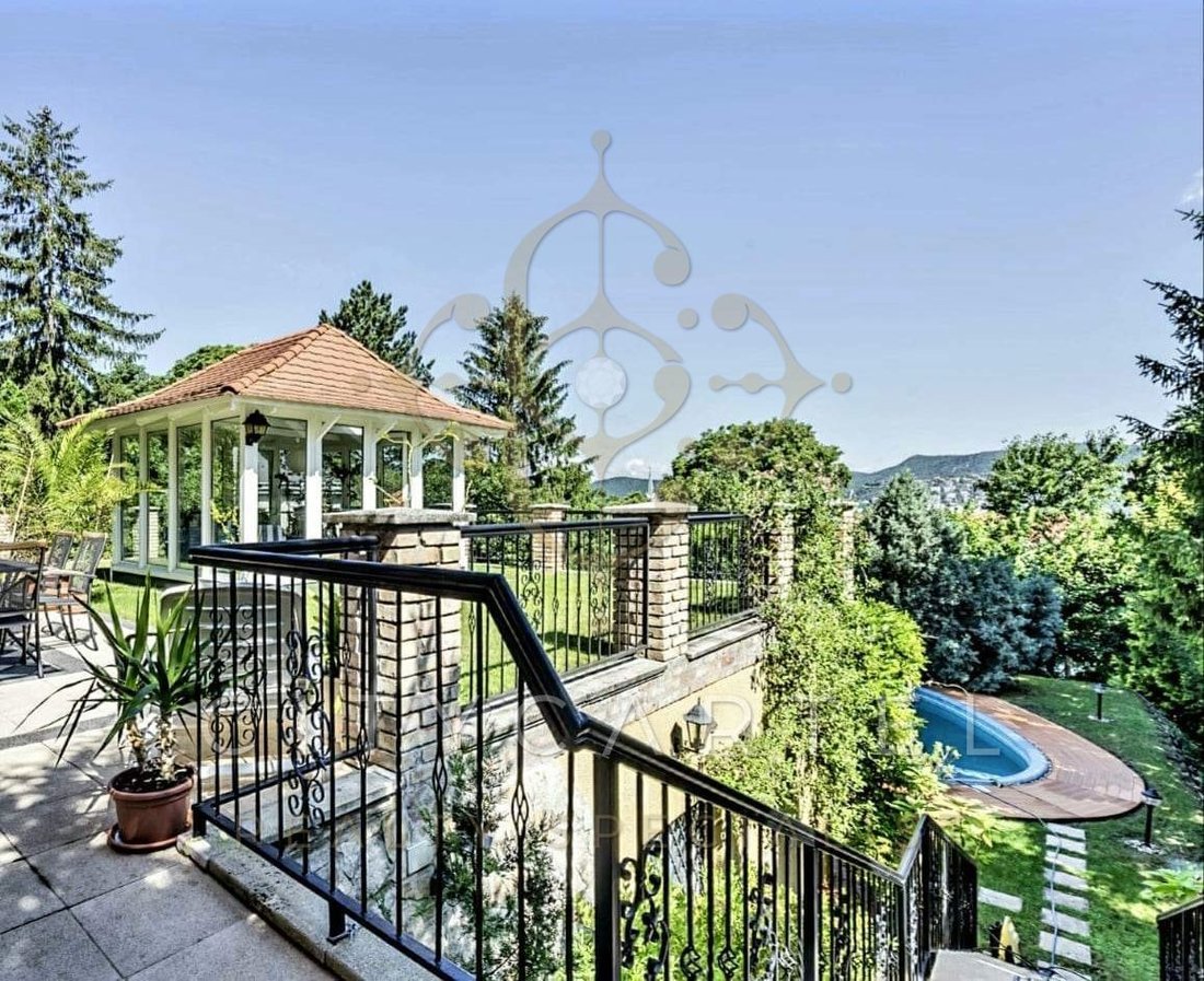 Villa in Budapest, Hungary 3 - 13563133