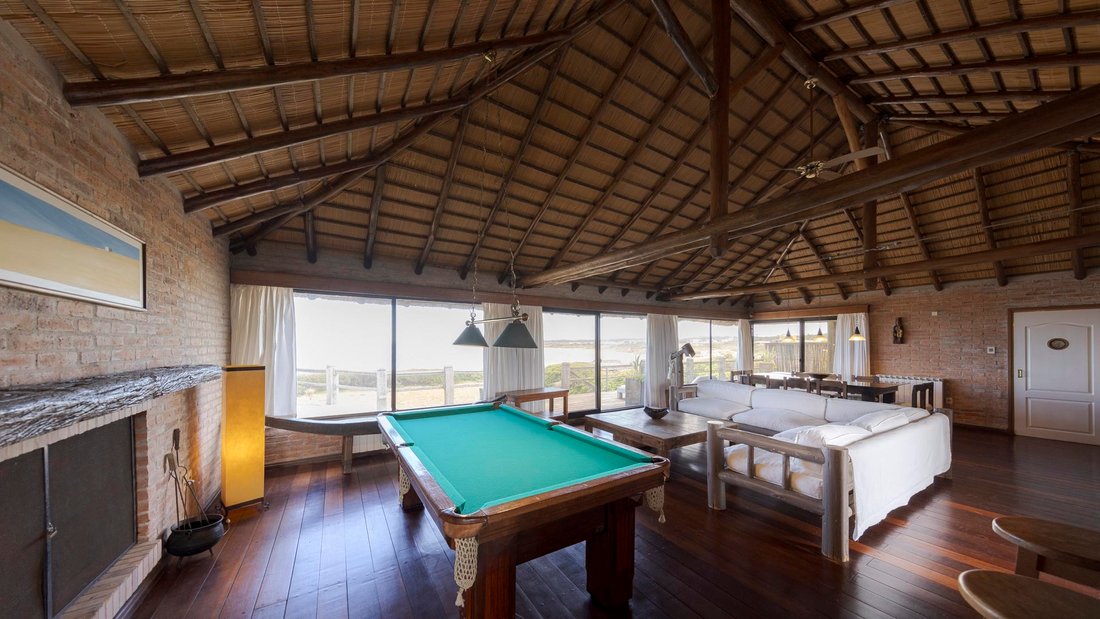 Luxurious And Serene Beachfront Haven In La Paloma, Rocha Department