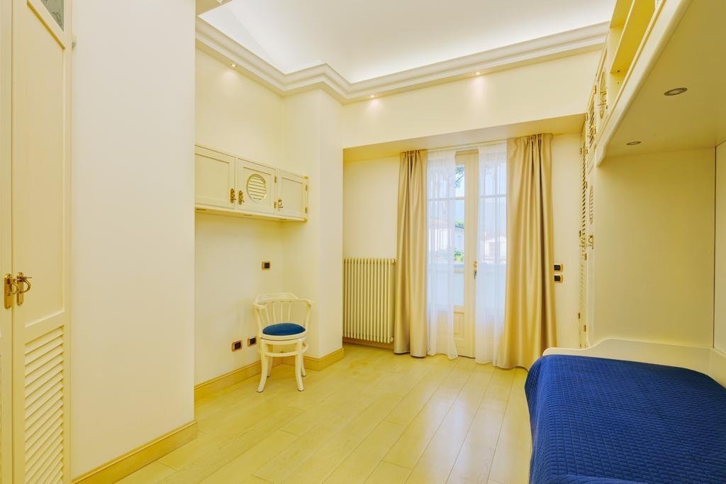 Villa in Vittoria Apuana, Forte dei Marmi, Tuscany 2 - 13565102