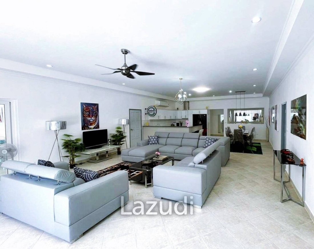 Villa in Pattaya City, Chon Buri, Thailand 2 - 12714901