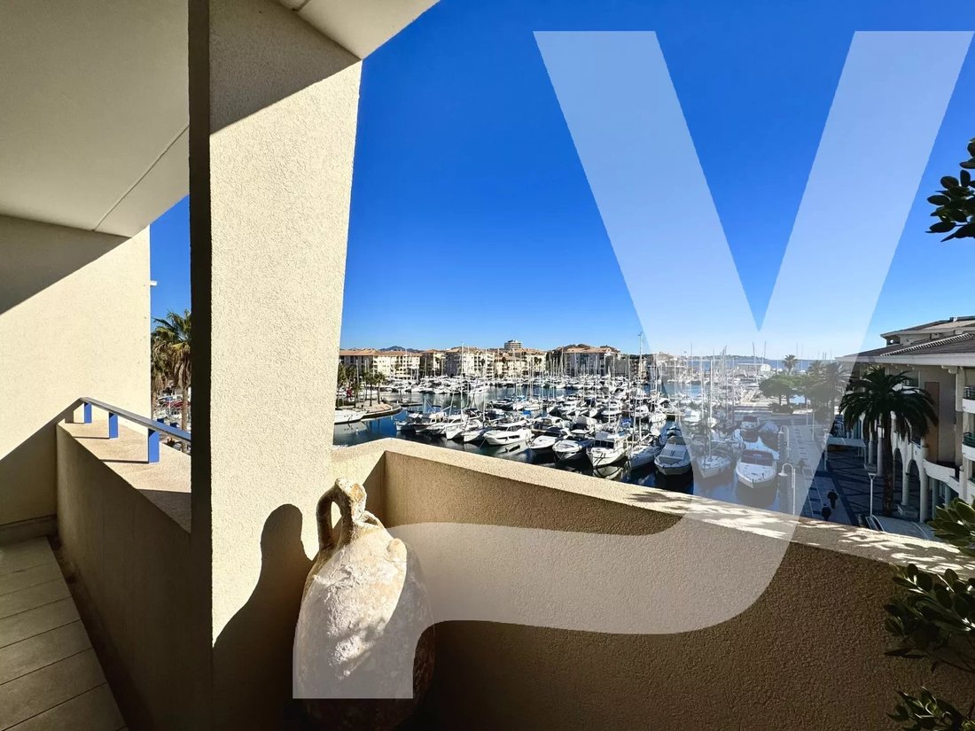 Fréjus Apartment In Fréjus, Provence Alpes Côte D'azur, France For Sale
