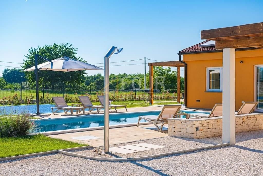 House in Svetvincenat, Istria County, Croatia 2 - 13565433