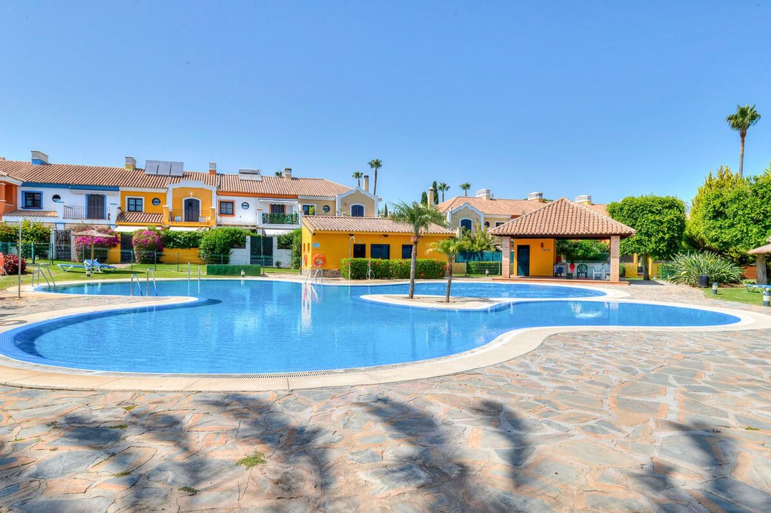 House in Guadalmina Alta, San Pedro de Alcantara, Spain 1 - 13567372