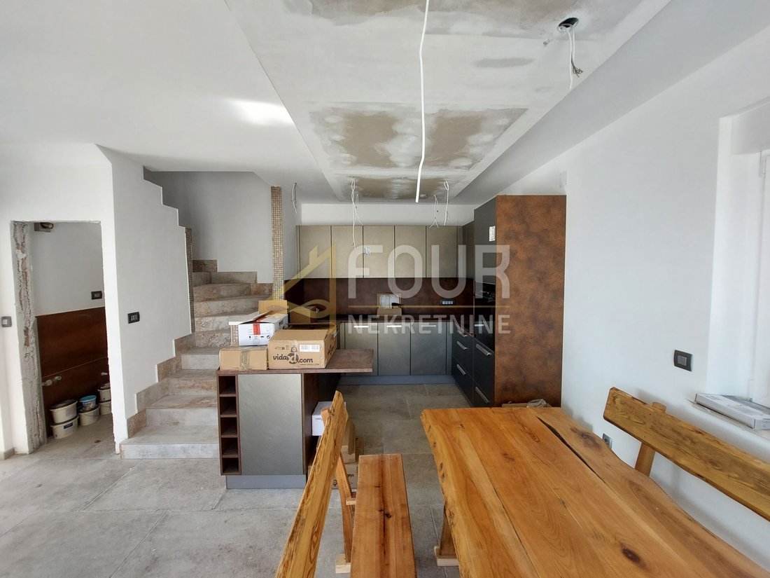 Apartment in Mjesni odbor Kastav, Grad Kastav, Primorje-Gorski Kotar County 4 - 13567393