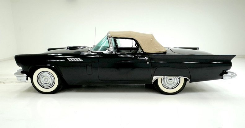 Cabriolet in Morgantown, United States 4 - 13564283