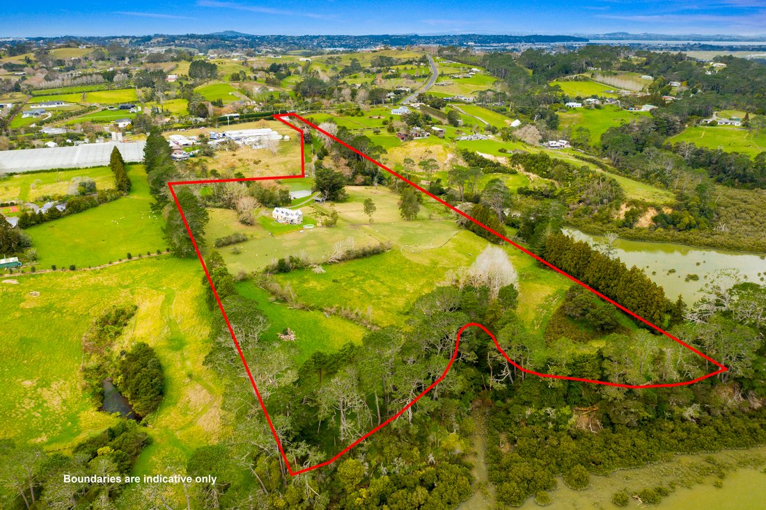Rare Waterfront Property In Riverhead, Auckland, New Zealand For Sale