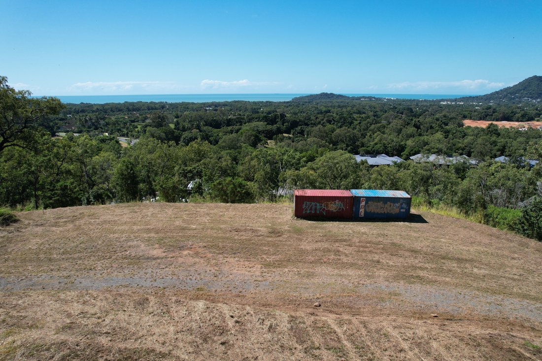 Rare Land Opportunity With Spectacular In Kewarra Beach, Queensland, Australia For Sale (13568247)
