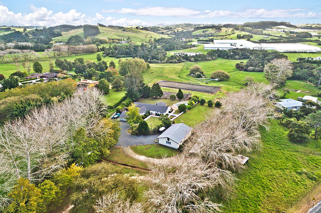 A Versatile Lifestyle Property In Dairy Flat, Auckland, New Zealand For