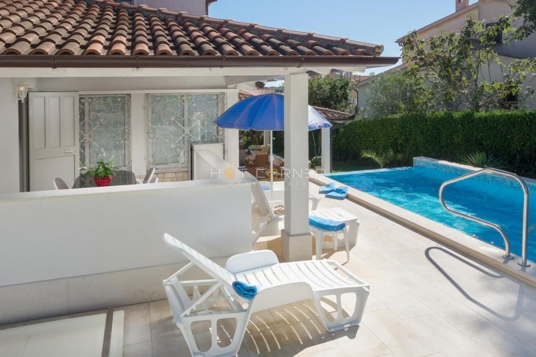 House Pješčana Uvala, Medulin, 500m2 In Medulin, Istria County, Croatia