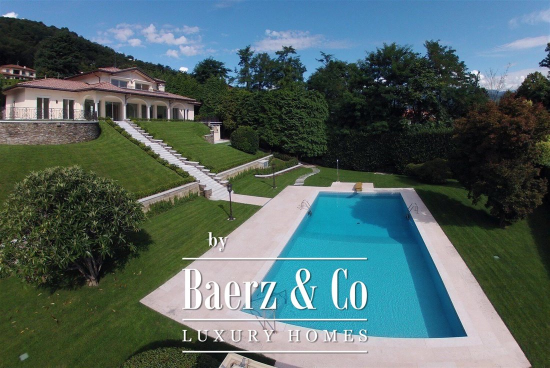 Villa in Stresa, Piedmont, Italy 2 - 12424460