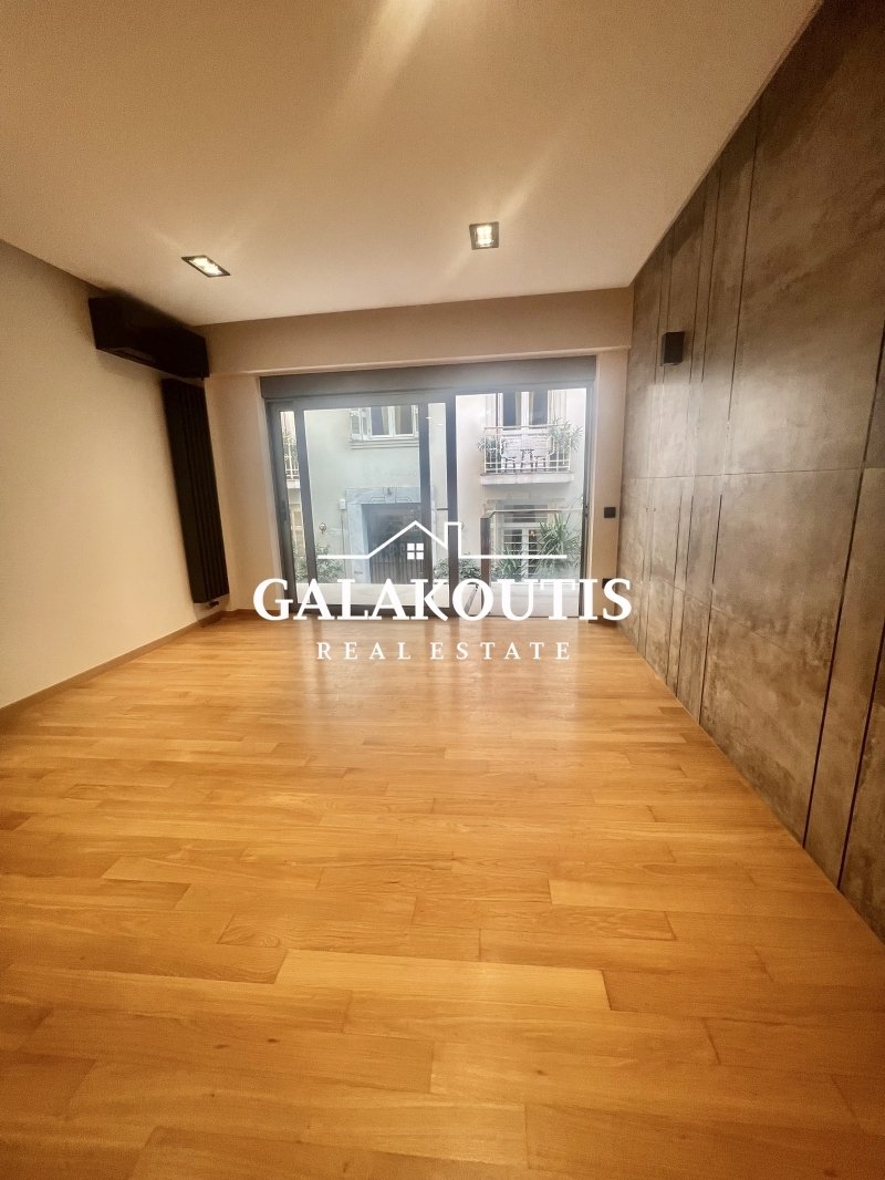 Apartment in Sunoikia Kolonakiou, 1st District of Athens, Athens 1 - 13570311