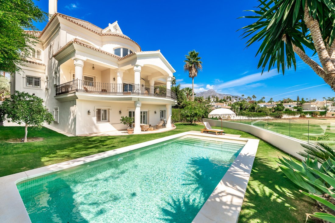 Villa in Marbella, Andalusia, Spain 1 - 13573853