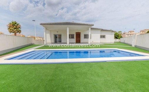 Villa in Santa Pola, Valencian Community, Spain 1