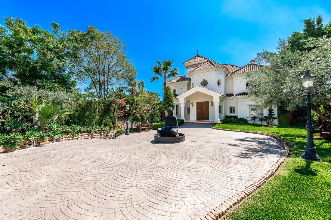 Villa in Nueva Andalucia, Marbella, Spain 1 - 13573853