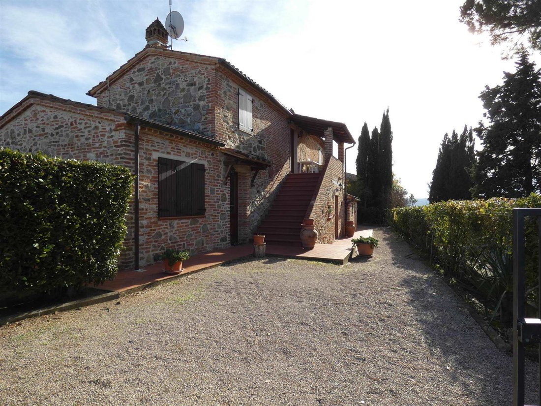 Castiglione del Lago, Umbria, Italy 5 - 13572930