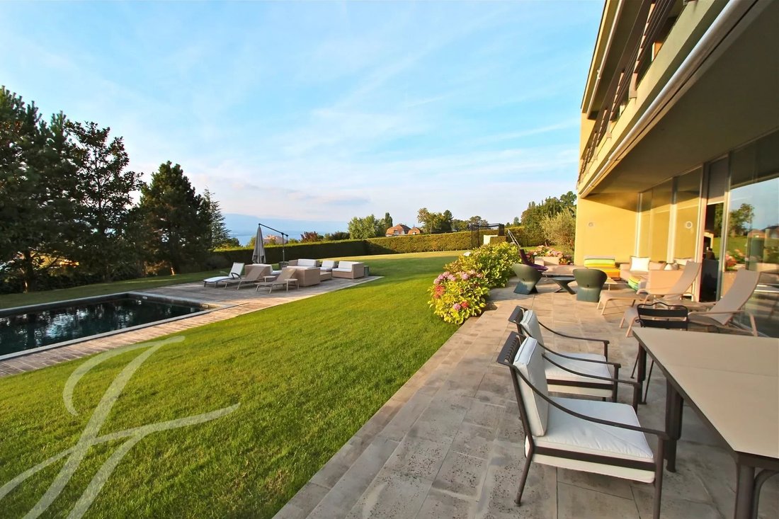 Beautiful Contemporary Villa In The Heart Of In Cologny, Genève