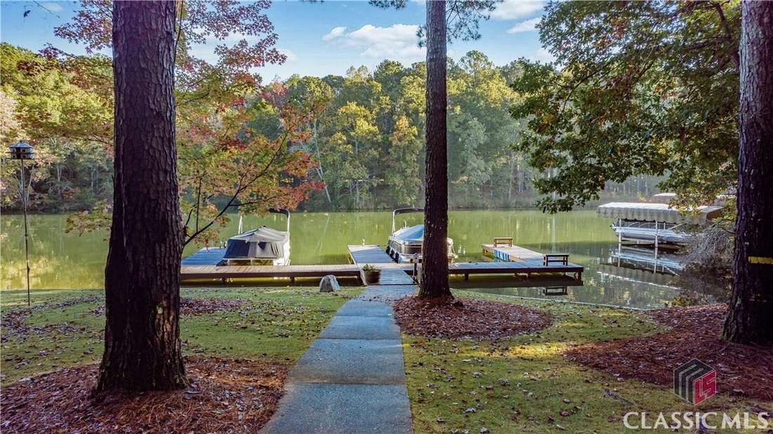 2531 Parrotts Pointe Road In Greensboro, Ga, United States For Sale