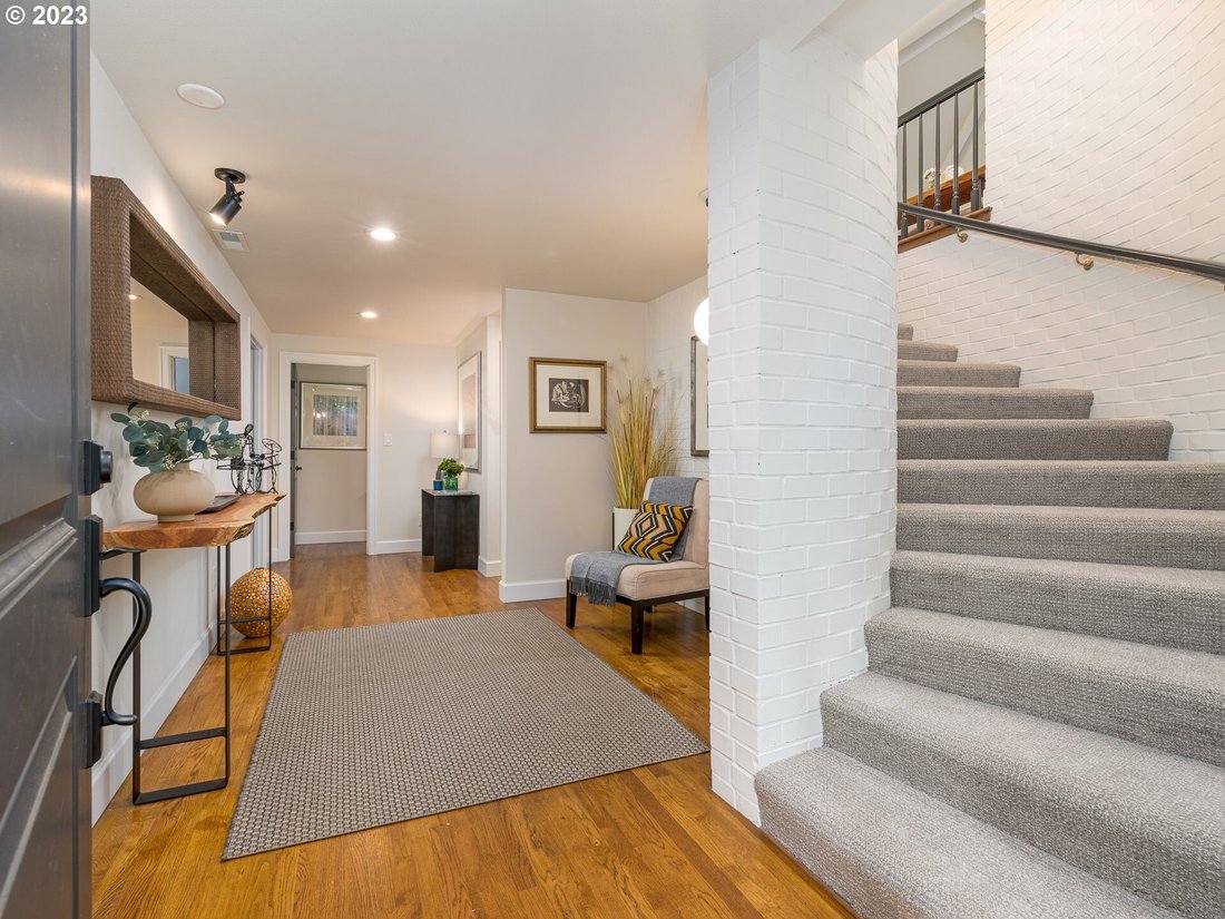 House in Lake Oswego, Oregon, United States 2 - 13573350
