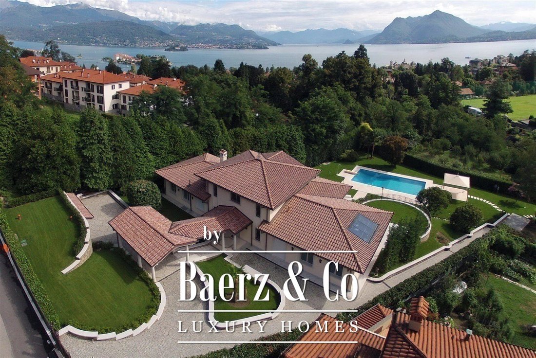 Villa in Stresa, Piedmont, Italy 1 - 12424460