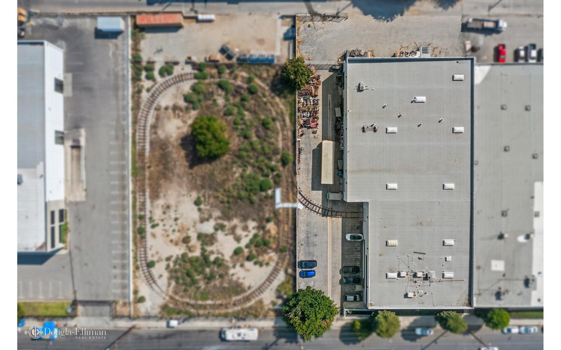 Chatsworth In Chatsworth, Ca, United States For Sale (13569687)