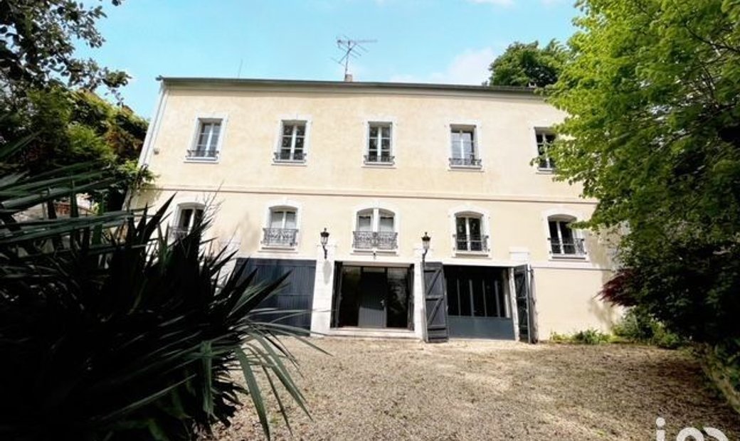 Vente Maison/Villa 10 Pièces In Le Mée Sur Seine, île De France, France