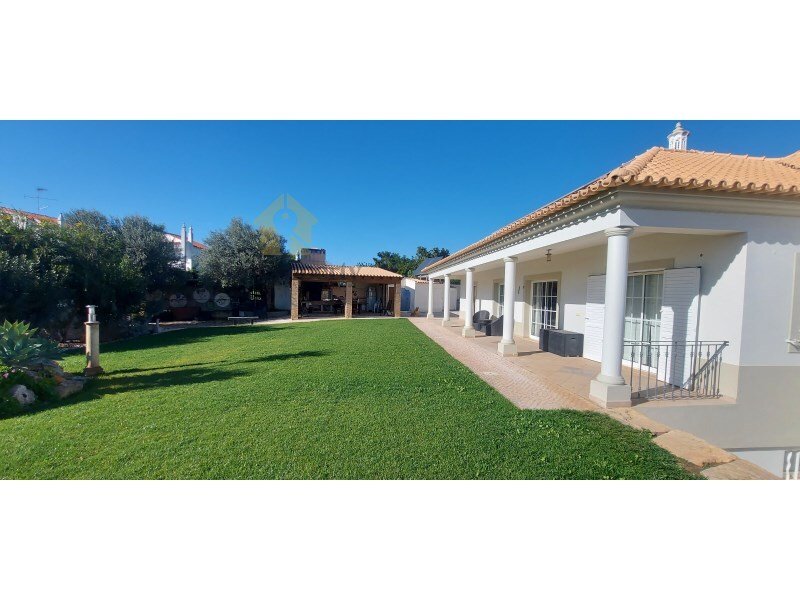 Single Storey House + 1 Bedroom Flat With Sea View In Loulé, Algarve, Portugal For Sale (13576187)