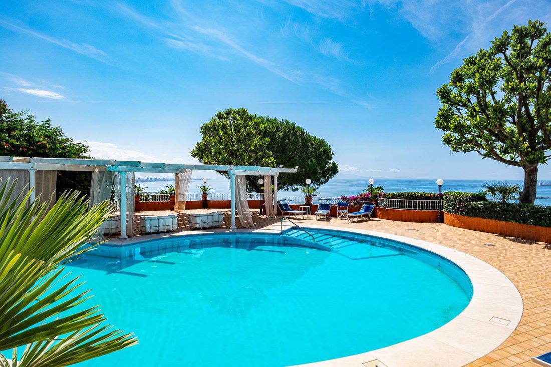 House in Center, Salerno, Campania 1 - 13579693