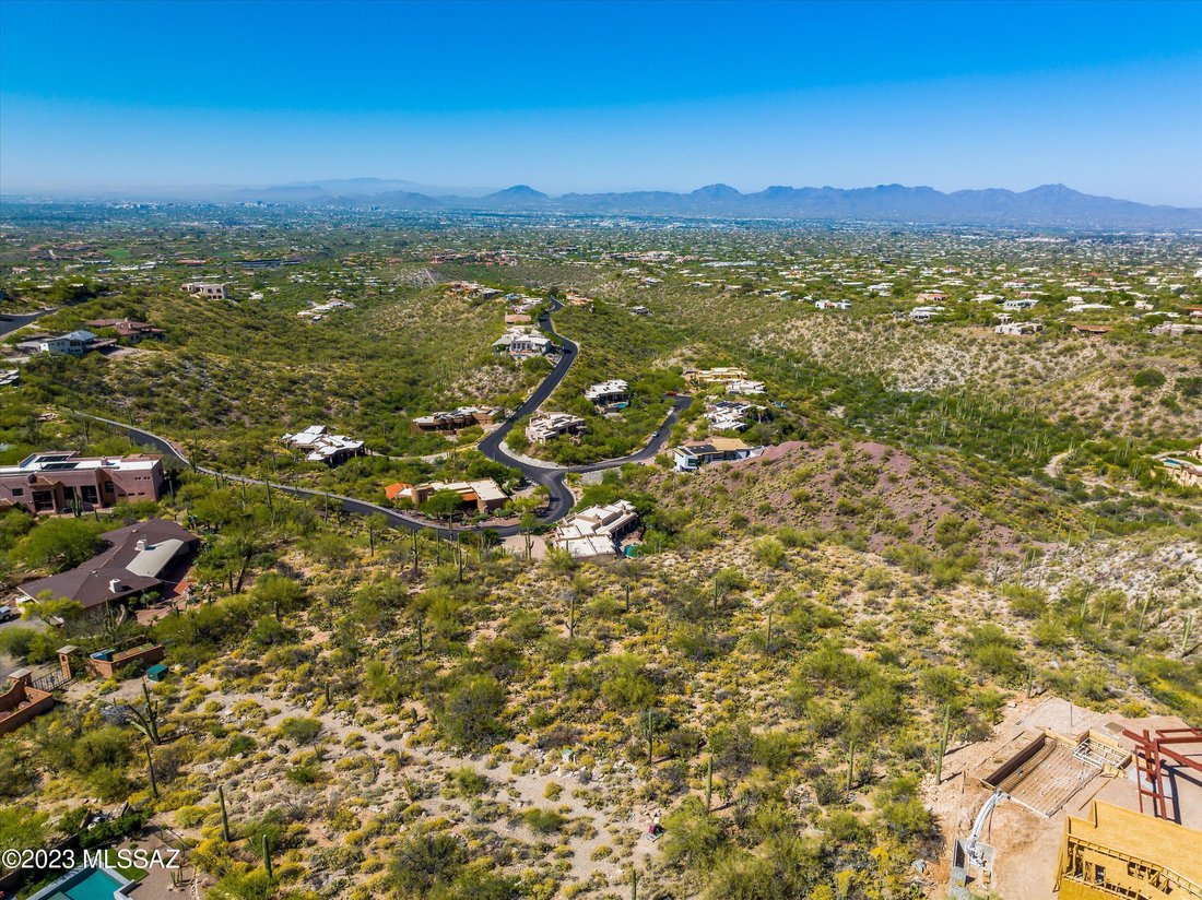 Easy Build Over Three Acre Lot In The Canyons In Tucson, Arizona