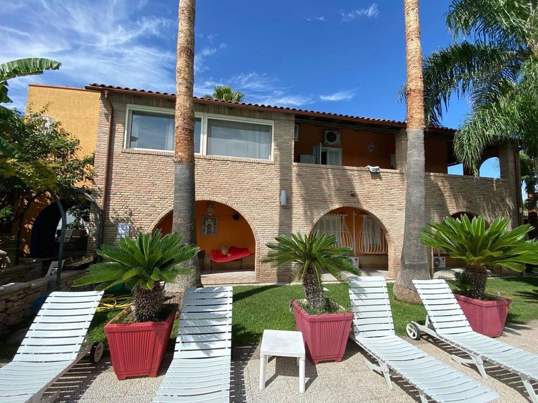 Villa In Vendita A Taranto In Taranto, Apulia, Italy For Sale (12638882)