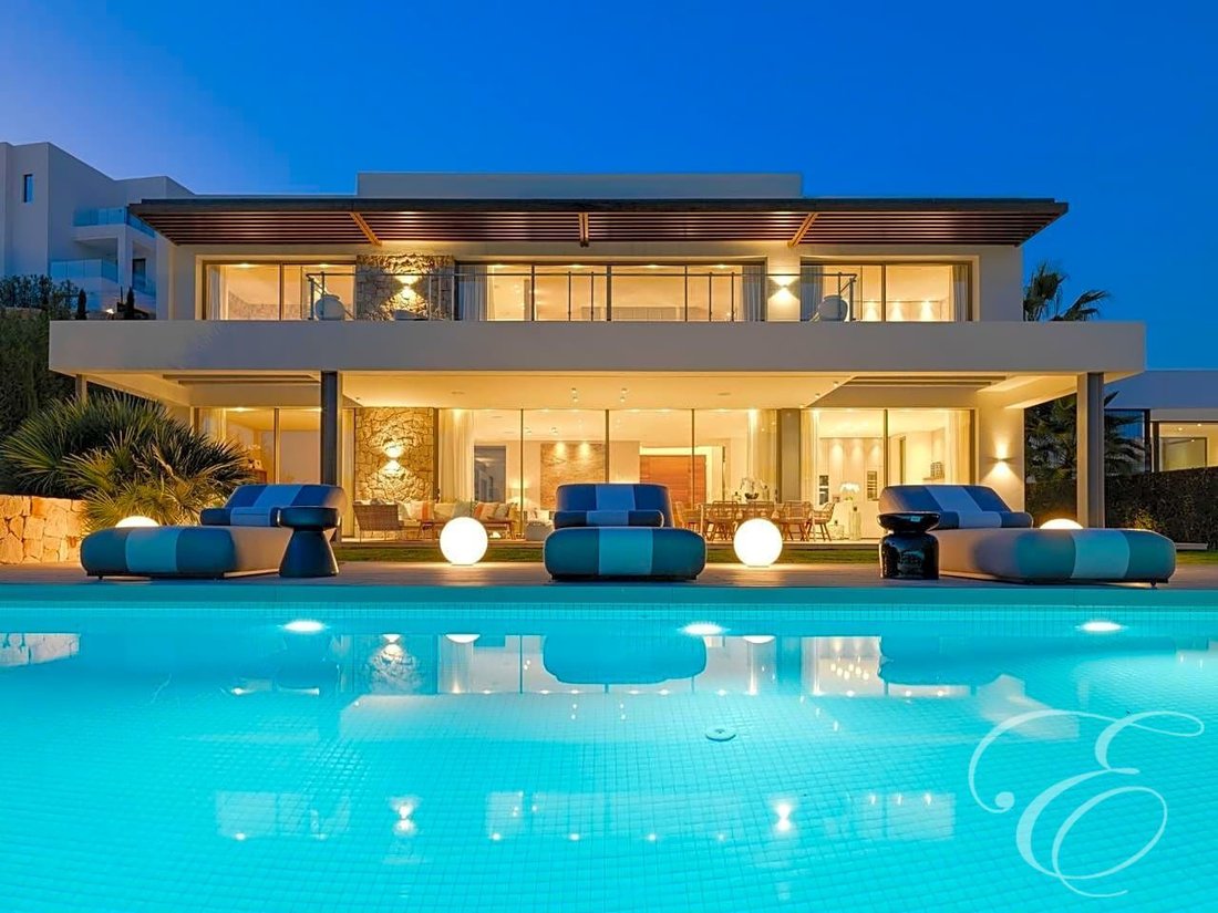 Villa in Benahavis, Andalusia, Spain 2 - 13579369