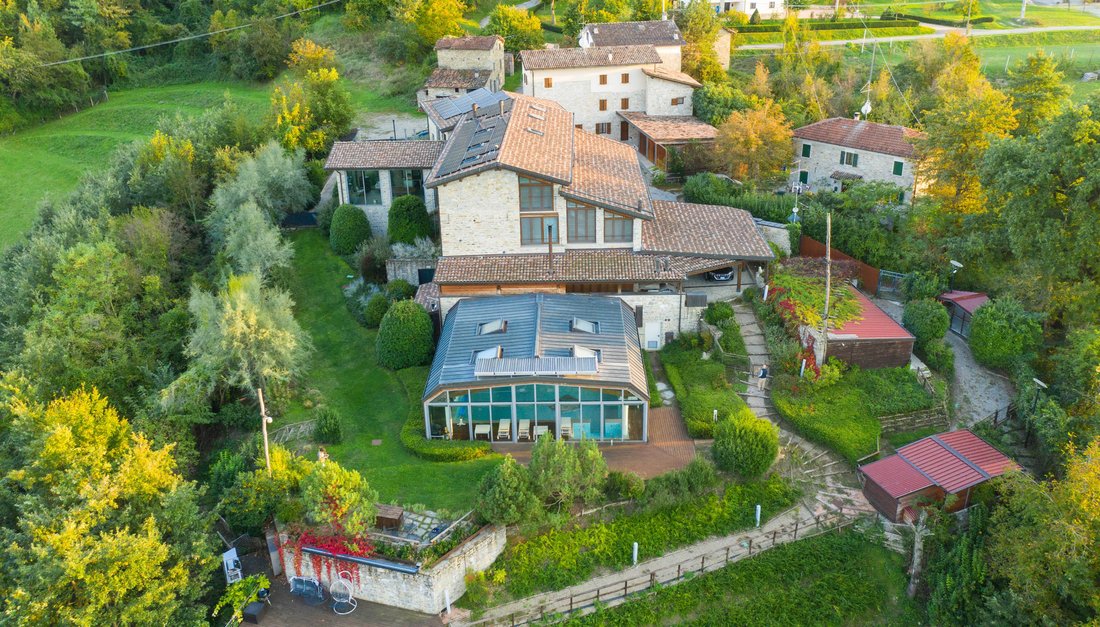 Villa in Toano, Emilia-Romagna, Italy 1 - 13579888