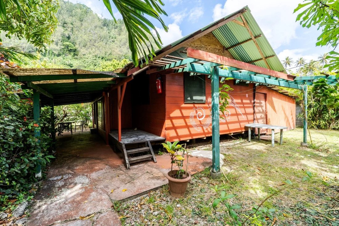 In Huahine, Former Boarding House For Sale In Huahine, French Polynesia For Sale (13578542)