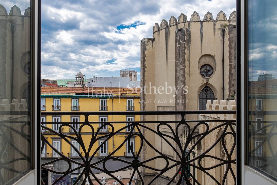 Apartment in Naples, Campania, Italy 2 - 13580145