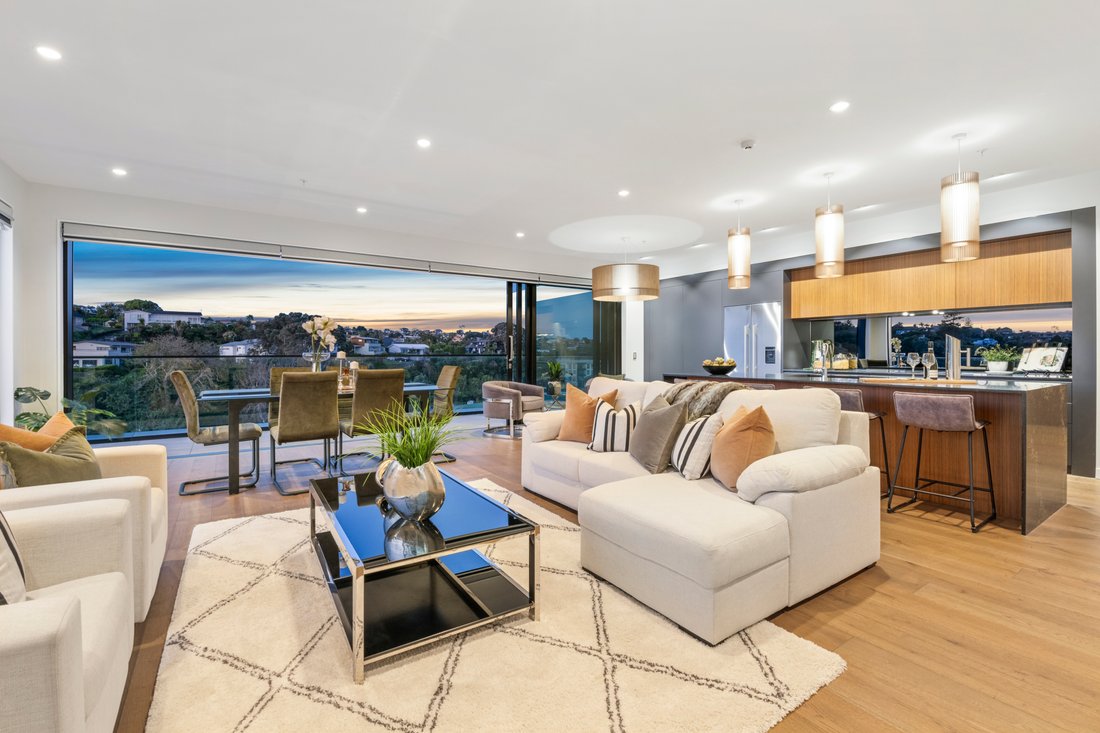 Luxurious Lifestyle In A Vibrant Coastal In Auckland, Auckland, New