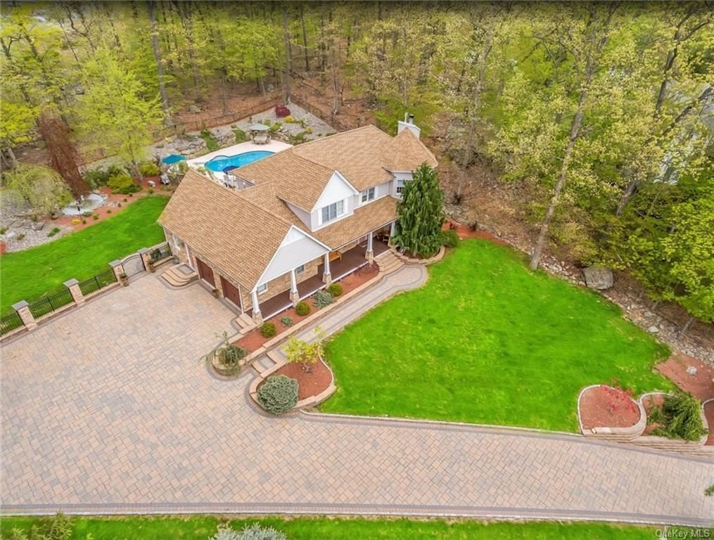 Meticulously Maintained Colonial With In Haverstraw, New York, United