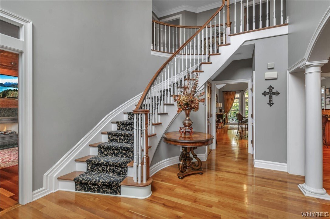 Exceptional Spaulding Lake Home In Clarence, New York, United States