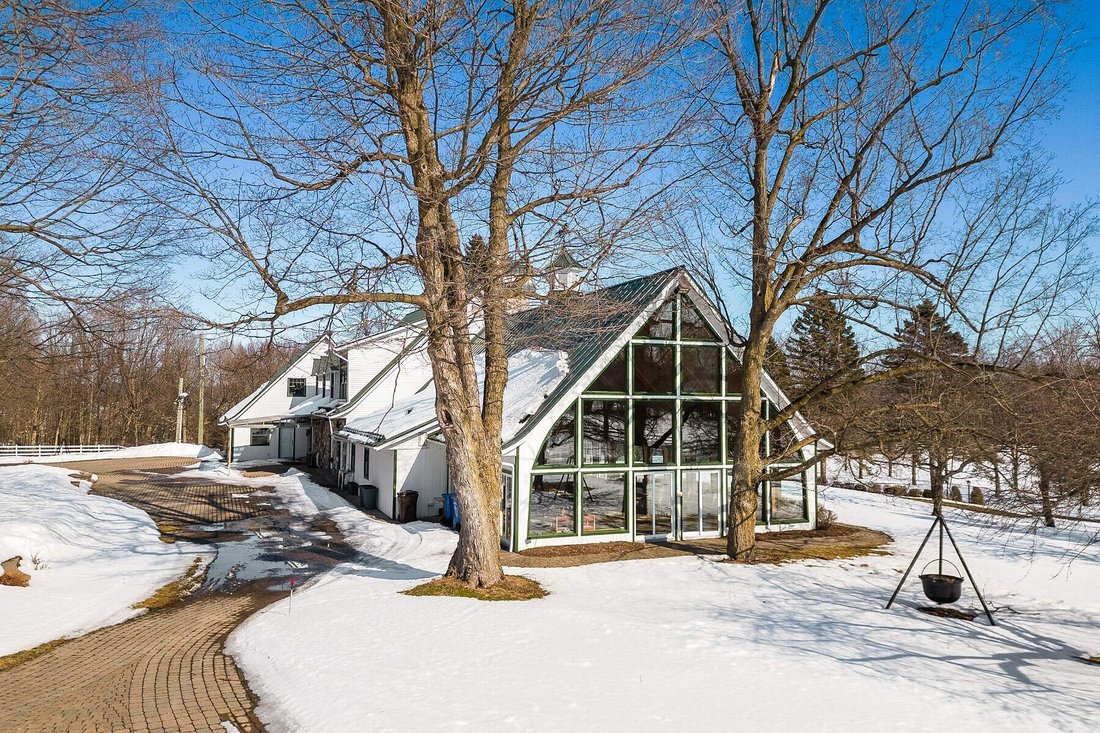 Roxton Pond, Estrie In Roxton Pond, Quebec, Canada For Sale (12683587)