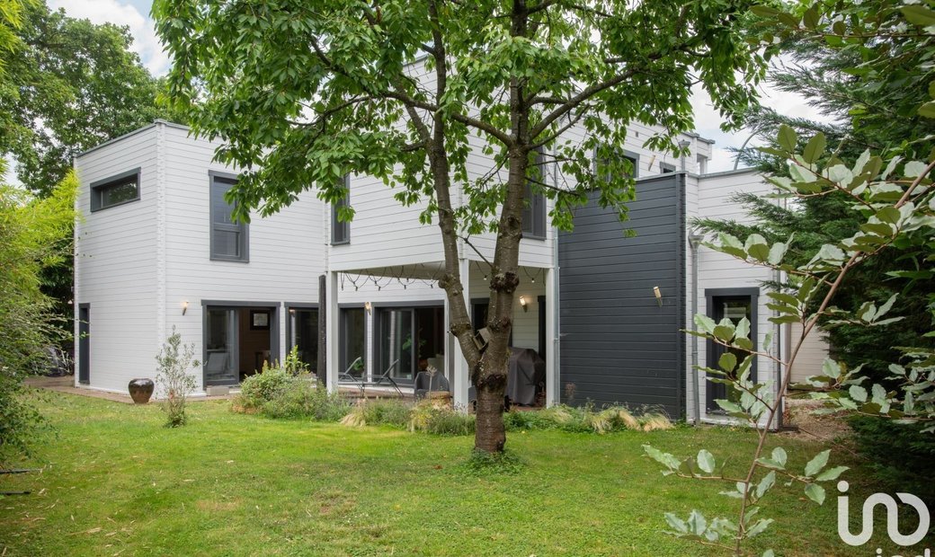 Vente Maison/Villa 6 Pièces In La Celle Saint Cloud, île De France