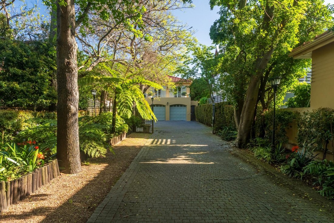 House Cape Town In Cape Town, Western Cape, South Africa For Sale